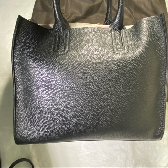 RARE! Hard to find! ROBERTO CAVALLI✖️ITALIAN BLK LEATHER TOTE 👜 Msrp: $1700! - Picture 5 of 14